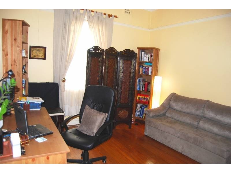 8 Bay Road, Russell Lea NSW 2046