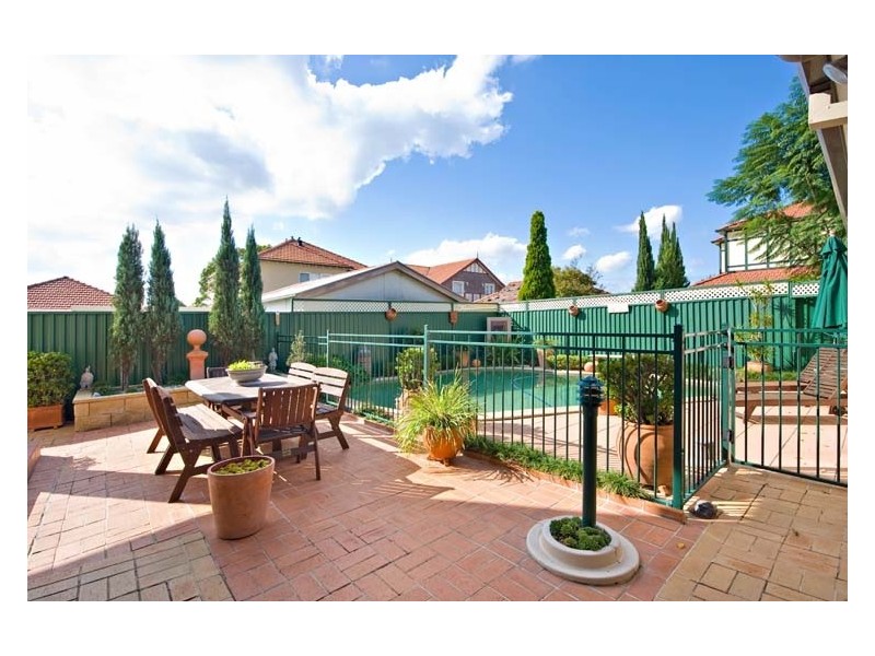 12 Warwillah Road, Russell Lea NSW 2046