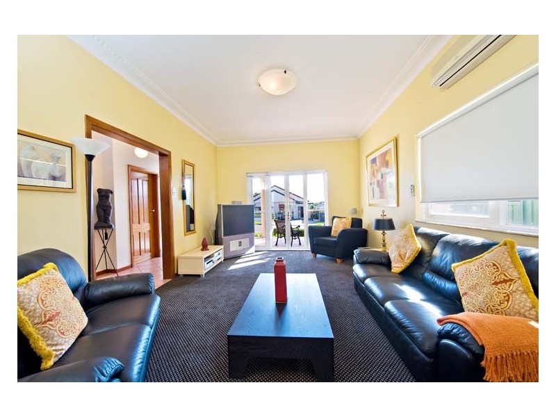 12 Warwillah Road, Russell Lea NSW 2046