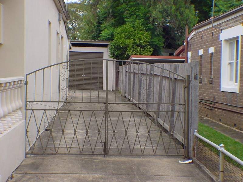 39 Arthur Street, Rodd Point NSW 2046