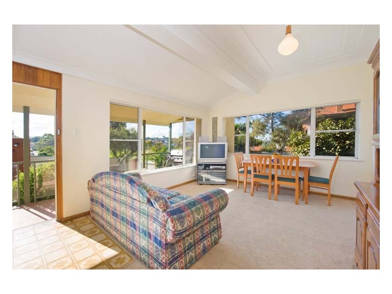 16 First Avenue, Rodd Point NSW 2046