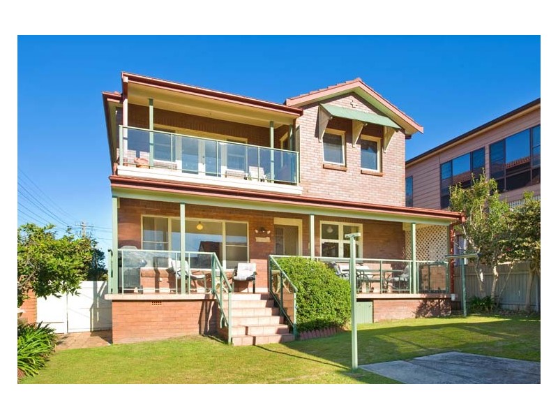 16 First Avenue, Rodd Point NSW 2046