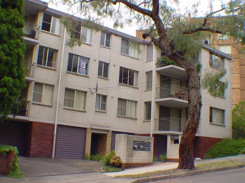 6/4 Bortfield Drive, Chiswick NSW 2046
