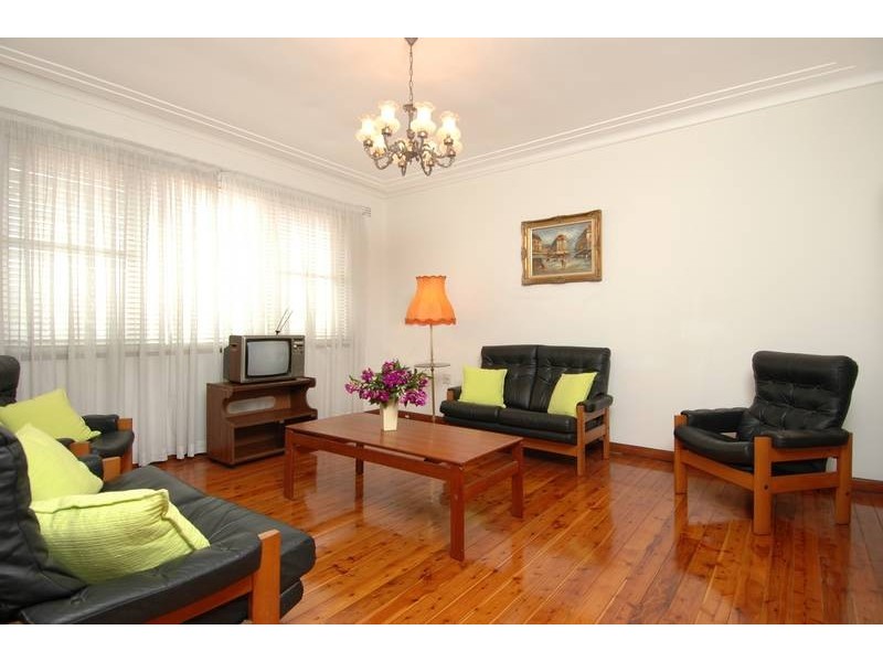 24 Princess Avenue, Rodd Point NSW 2046