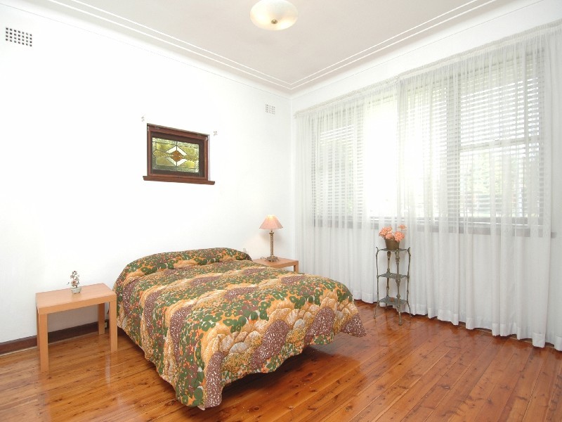 24 Princess Avenue, Rodd Point NSW 2046