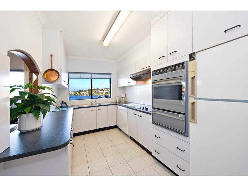 2/8 Walton Crescent, Abbotsford NSW 2046