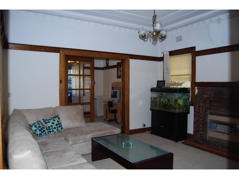 62 Henley Marine Drive, Rodd Point NSW 2046