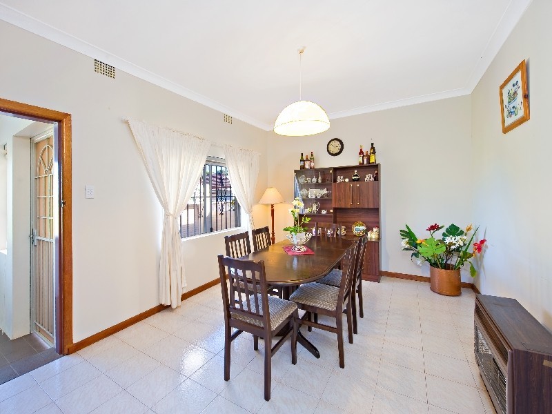 20 Clare Crescent, Russell Lea NSW 2046