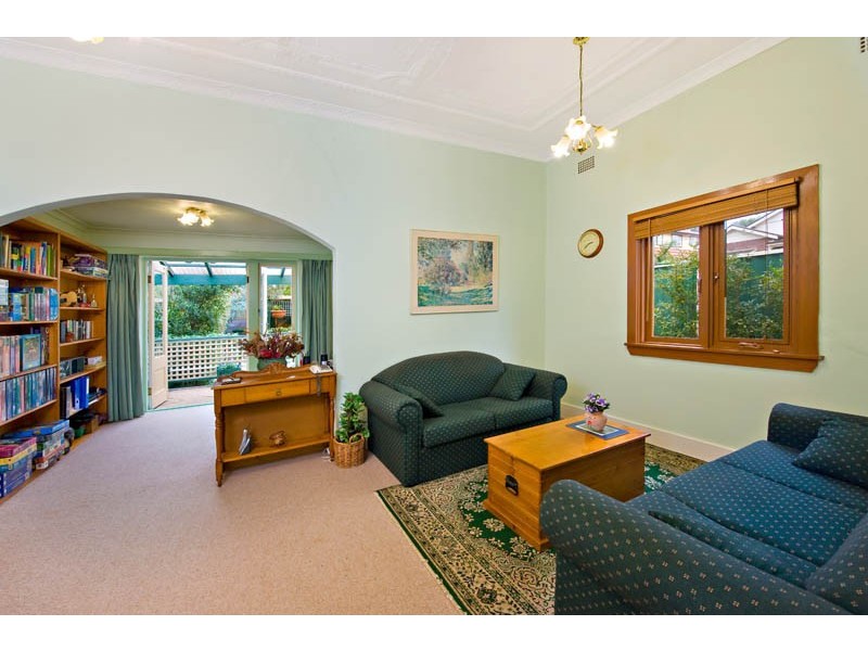 13 Murray Street, Russell Lea NSW 2046
