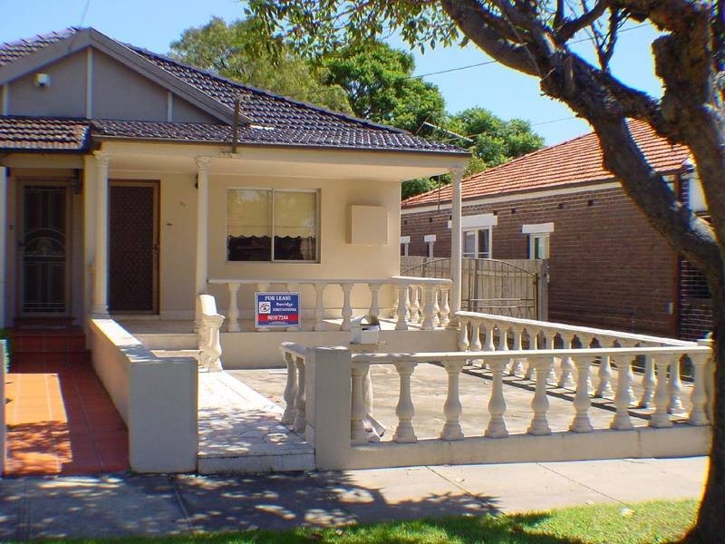39 Arthur Street, Rodd Point NSW 2046