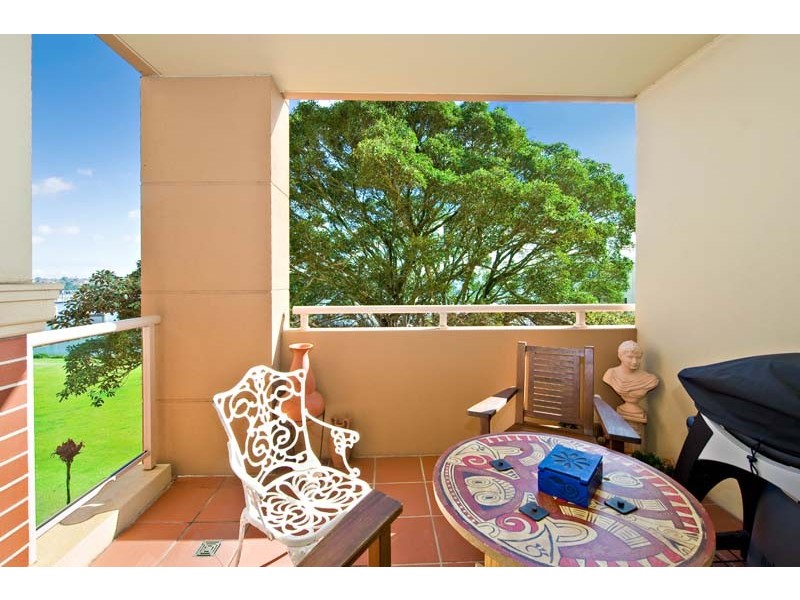 204/1 Warayama Place “Balmain Shores”, Rozelle NSW 2039