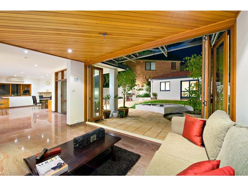 12 Beach Street, Tennyson Point NSW 2111