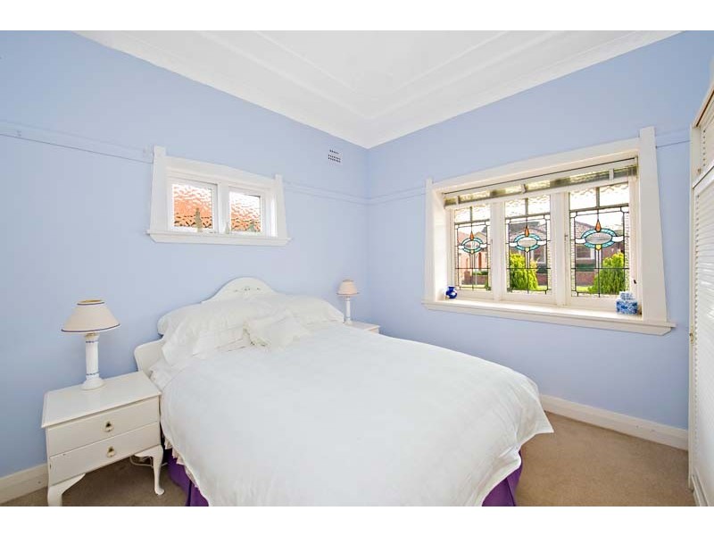 6 Speed Avenue, Russell Lea NSW 2046