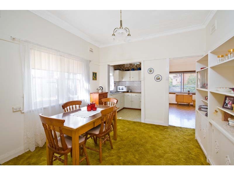 6 Speed Avenue, Russell Lea NSW 2046
