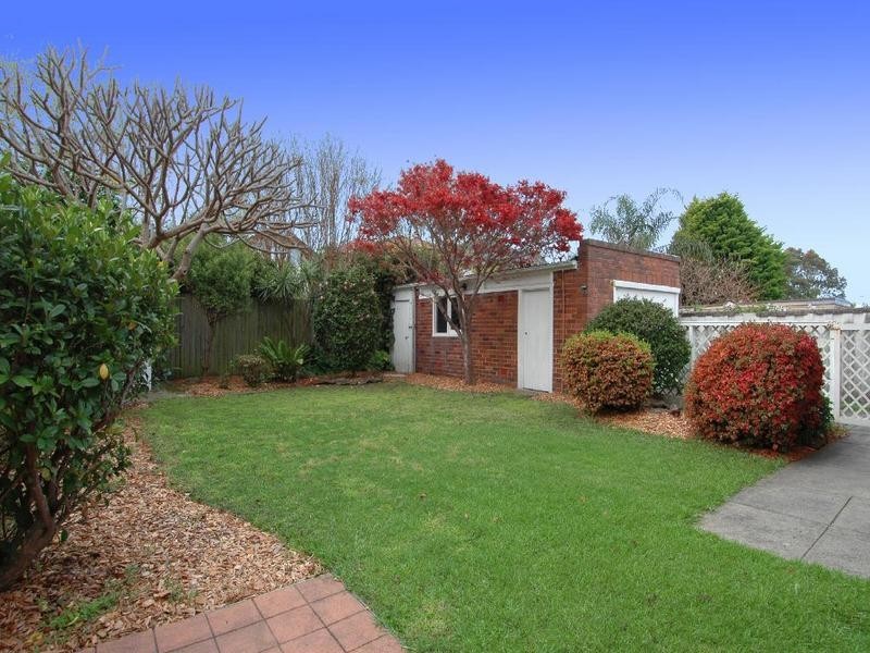 8 Noble Street, Rodd Point NSW 2046
