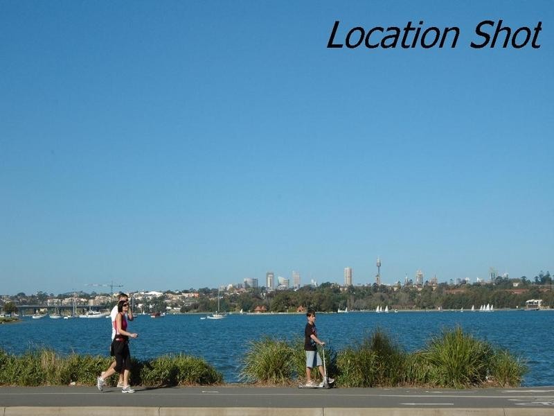 8 Noble Street, Rodd Point NSW 2046