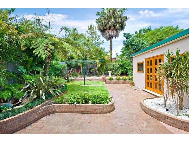 131 Lyons Road, Drummoyne NSW 2047