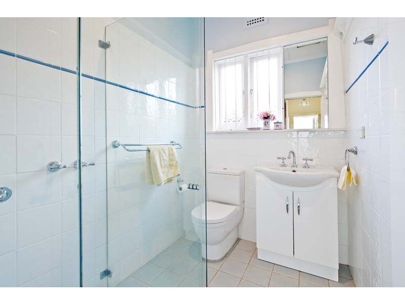 6 Speed Avenue, Russell Lea NSW 2046