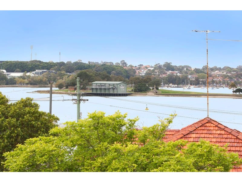 1 Seabrook Ave, Russell Lea NSW 2046