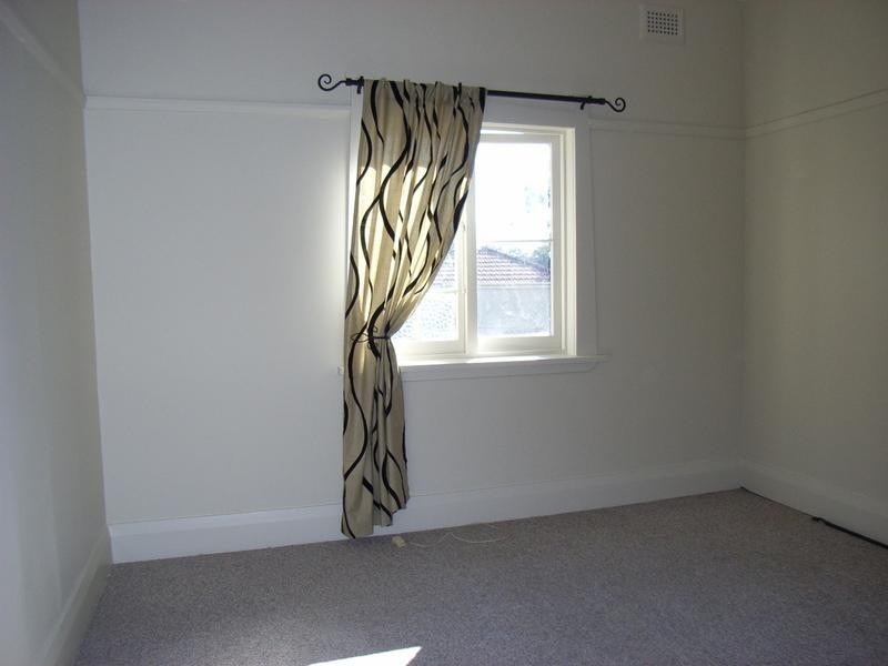 2/16a Hampden Road, Russell Lea NSW 2046