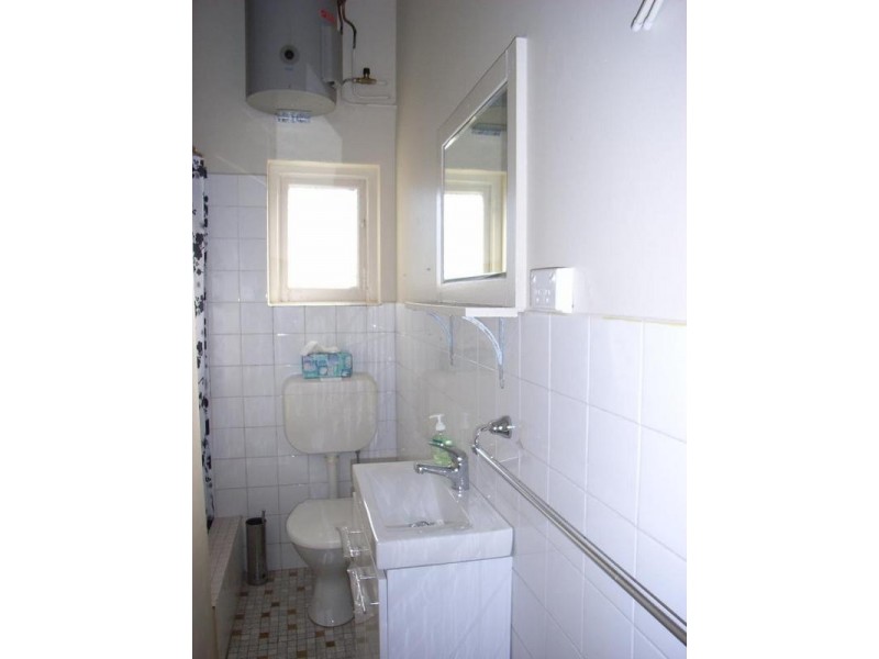 2/16a Hampden Road, Russell Lea NSW 2046