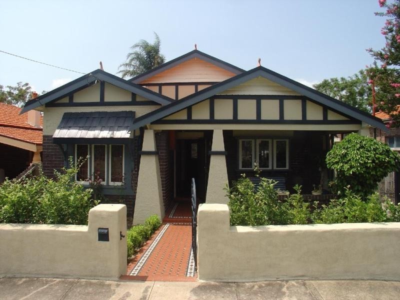 12 Mons STREET, Russell Lea NSW 2046