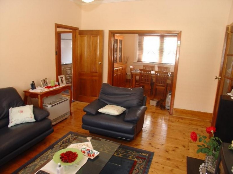 12 Mons STREET, Russell Lea NSW 2046