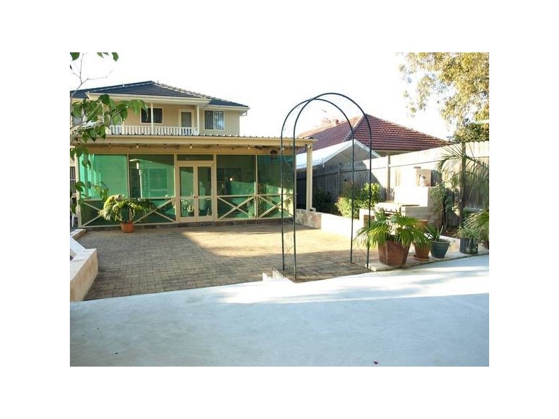 24 Nullawarra Avenue, Concord West NSW 2138