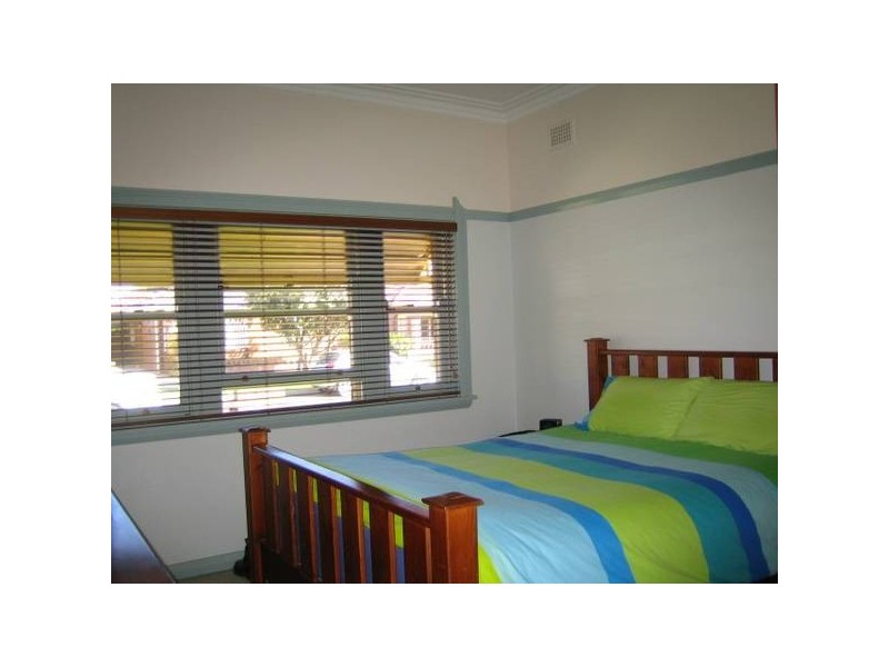 32 Duke Avenue, Rodd Point NSW 2046