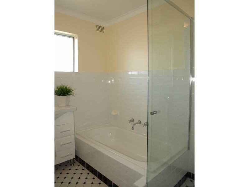 21/8 Wolseley Street, Drummoyne NSW 2047