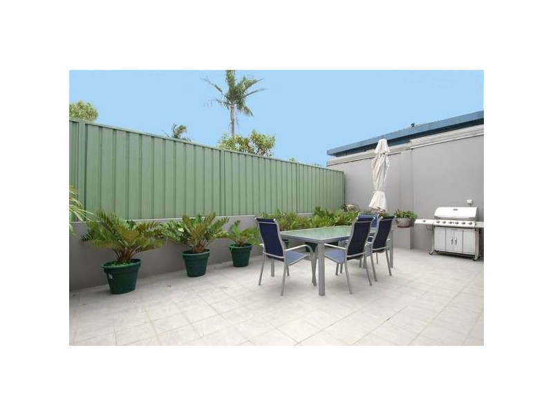 83 Henley Marine Drive, Rodd Point NSW 2046