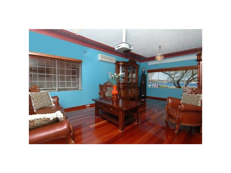 83 Henley Marine Drive, Rodd Point NSW 2046