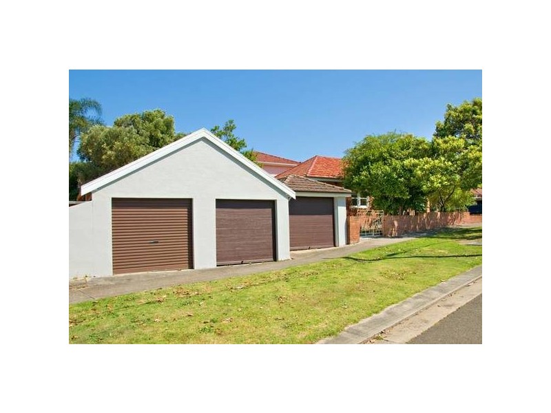44 Duke Avenue, Rodd Point NSW 2046
