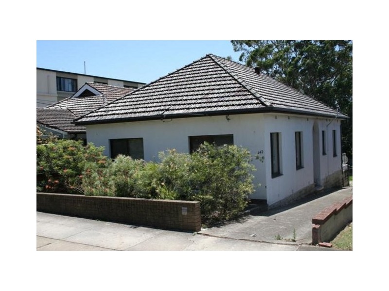 142 Lyons Road, Drummoyne NSW 2047