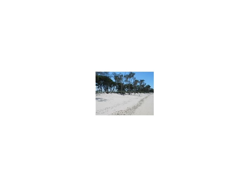 11 Eds Place, Burrum Heads QLD 4659