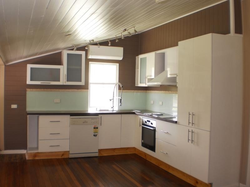 4 Charles Street, Howard QLD 4659