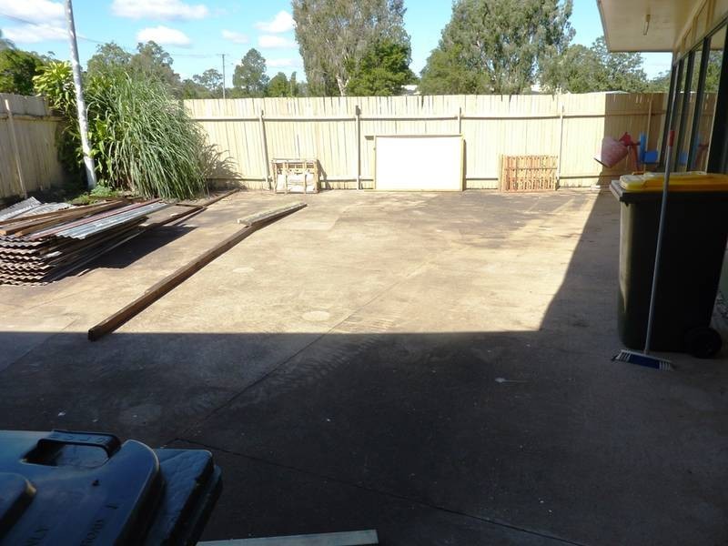 10 Robertson Street, Torbanlea QLD 4662