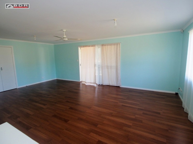 52 Robertson Street, Torbanlea QLD 4662