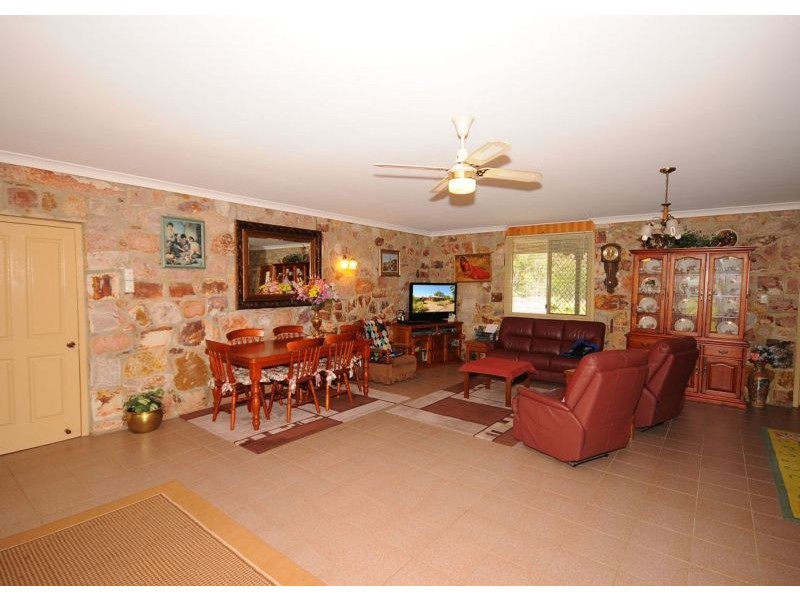 27 PHILIP ST, Howard QLD 4659