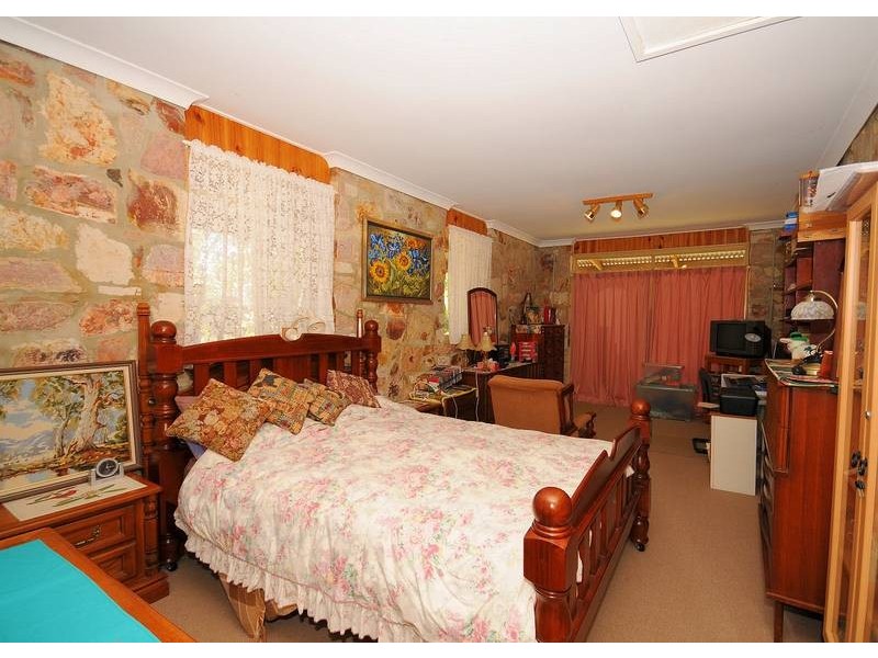 27 PHILIP ST, Howard QLD 4659