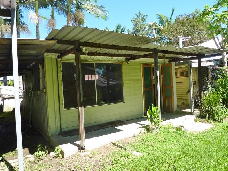 20 James St, Howard QLD 4659