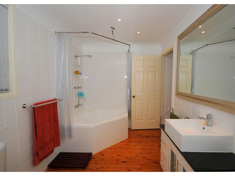 212 Pacific Haven Cct, Pacific Haven QLD 4659