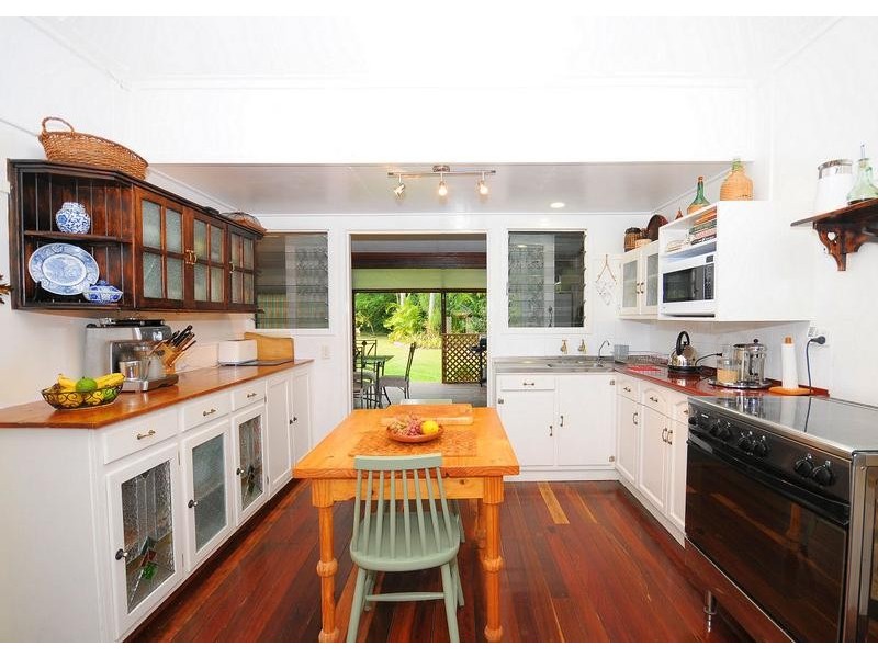 39 – 43 Lower Thomas St, Howard QLD 4659