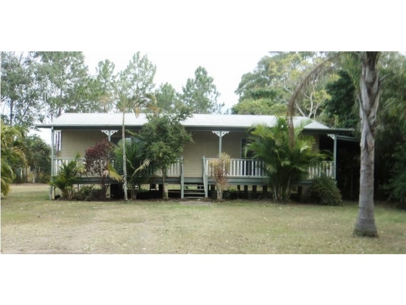 52 Robertson St, Torbanlea QLD 4662