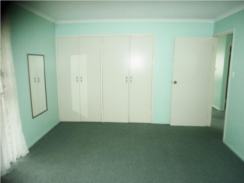 52 Robertson St, Torbanlea QLD 4662