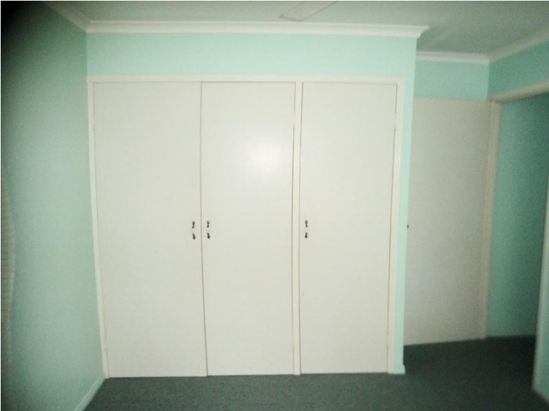 52 Robertson St, Torbanlea QLD 4662