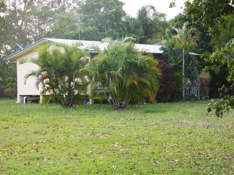 52 Robertson St, Torbanlea QLD 4662