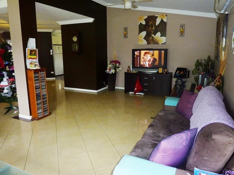 181 Pacific Haven Dr, Howard QLD 4659