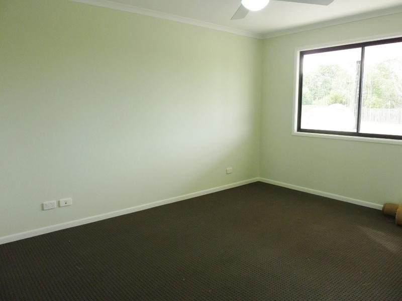 40 James Street, Howard QLD 4659