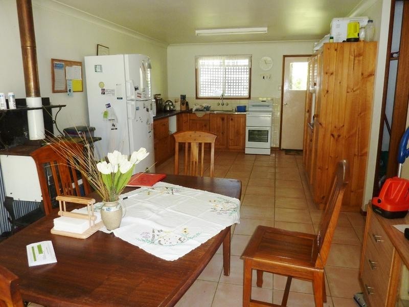 32 & 32A Pacific Haven Cct, Pacific Haven QLD 4659